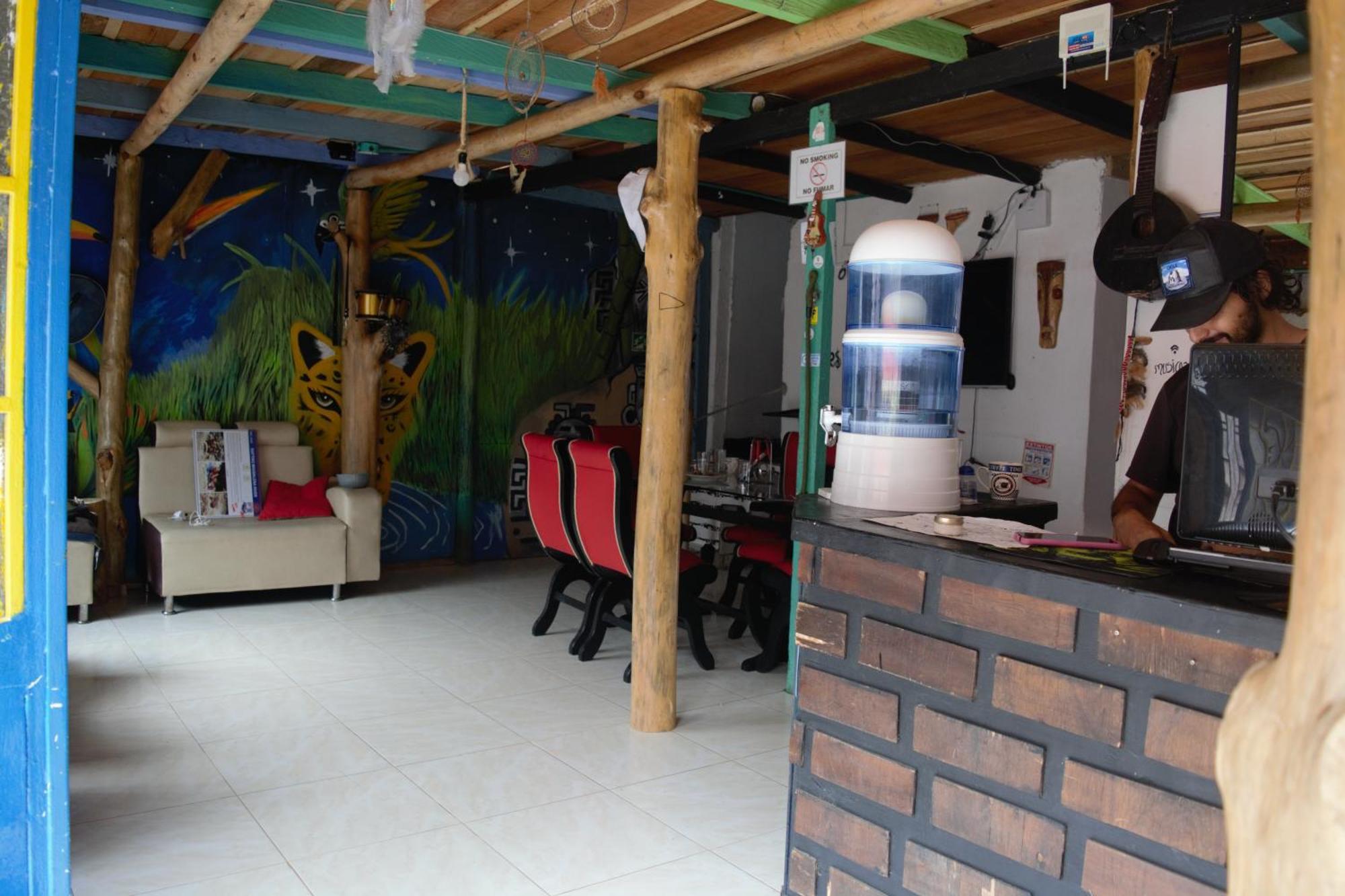 Hostal Musica Y Arte San Augustin Bagian luar foto